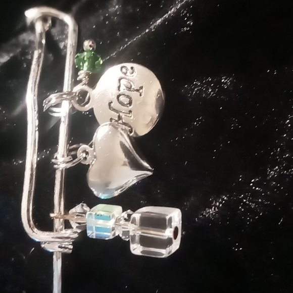 Three bangle bracelet's lots of charm one beaded bangle all expandable.in silver - Picture 9 of 9